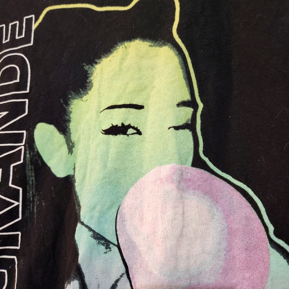 Ariana Grande Womens S 2015 Honeymoon Tour T Shirt Black Crewneck Cotton - Picture 3 of 7